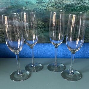 4 Elegant Clear Champagne Flutes Set